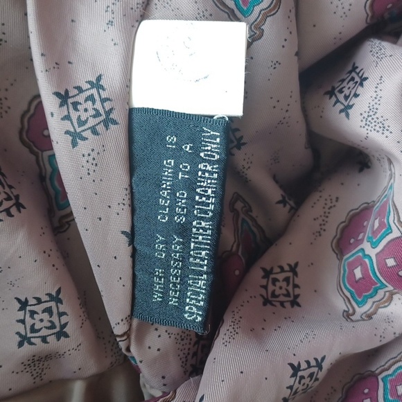 Vintage 80’s Cropped Leather Jacket Tan Suede Size Medium, zip out lining - Picture 11 of 12